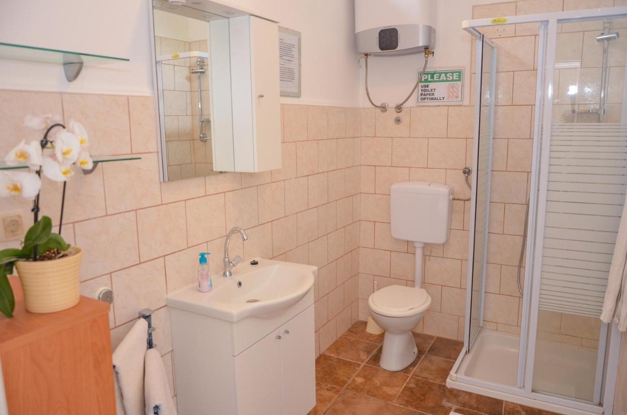 Apartments Pralija Mile Zaboric Exterior photo